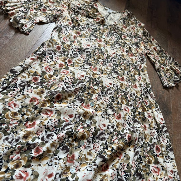 Women's Express Floral Midi Dress 13/ 14 size Vintage - Picture 13 of 14